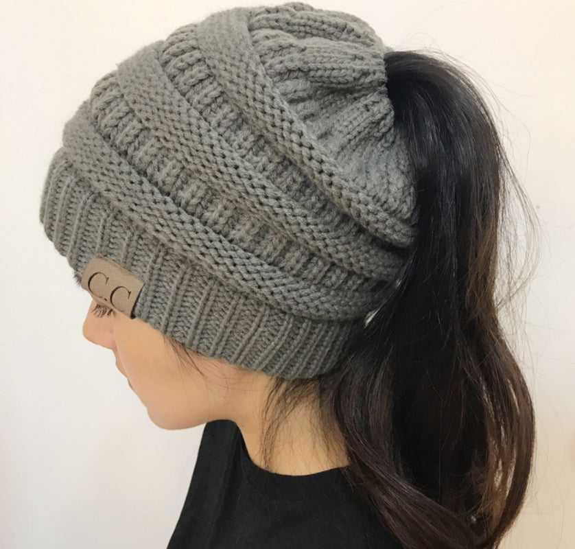 High Bun Ponytail Beanie Hat Chunky Soft Stretch Cable Knit Warm Fuzzy Lined Skull Beanie Acrylic Hats Men and Women